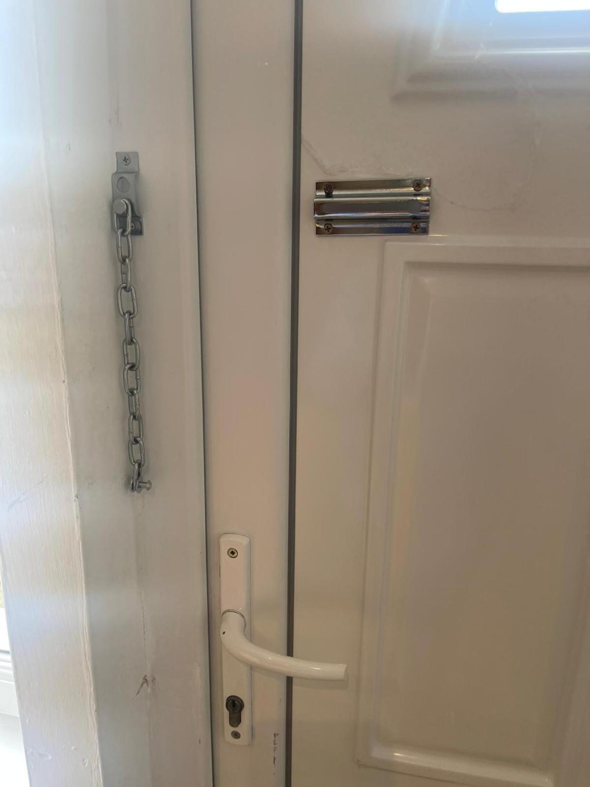 One Bedroom In Spacious Bungalow, Free Parking & Private Entrance Edimburgo Exterior foto